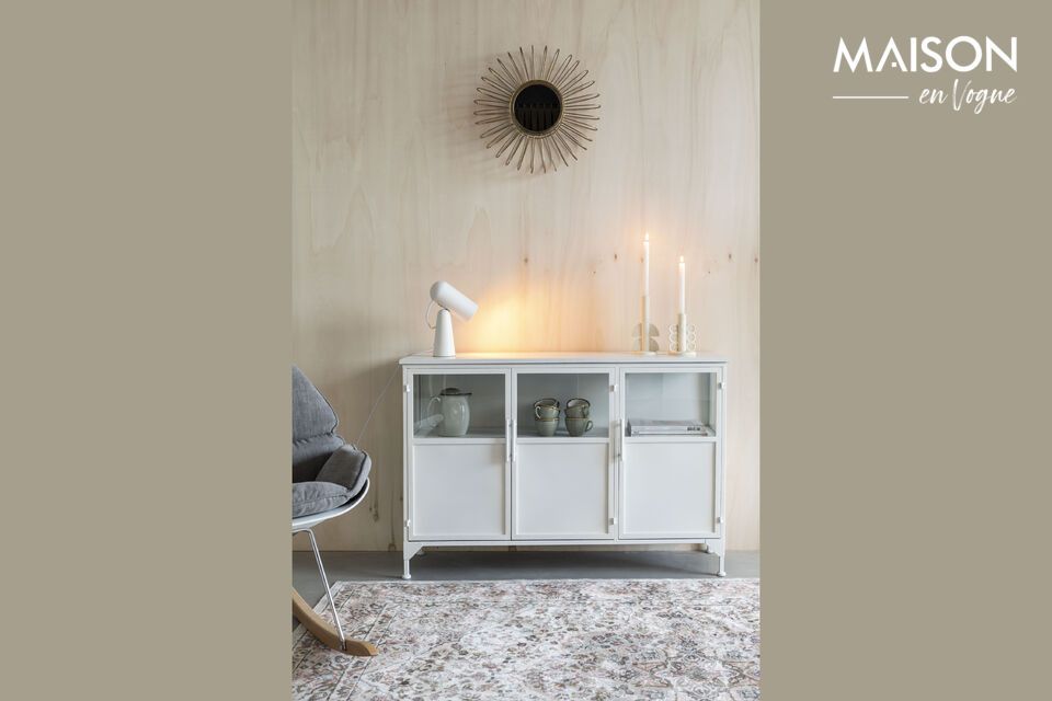 Scoprite la credenza Miya, perfetta fusione di funzionalità ed eleganza moderna