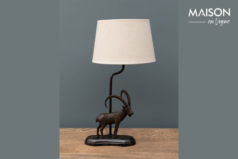 Lampada da tavolo Aries in ottone marrone Chehoma