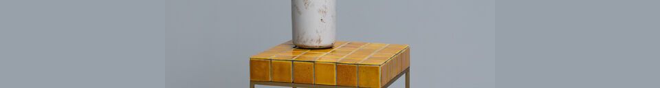 Materiali prima di tutto Tavolino in ceramica giallo e oro Coimbra